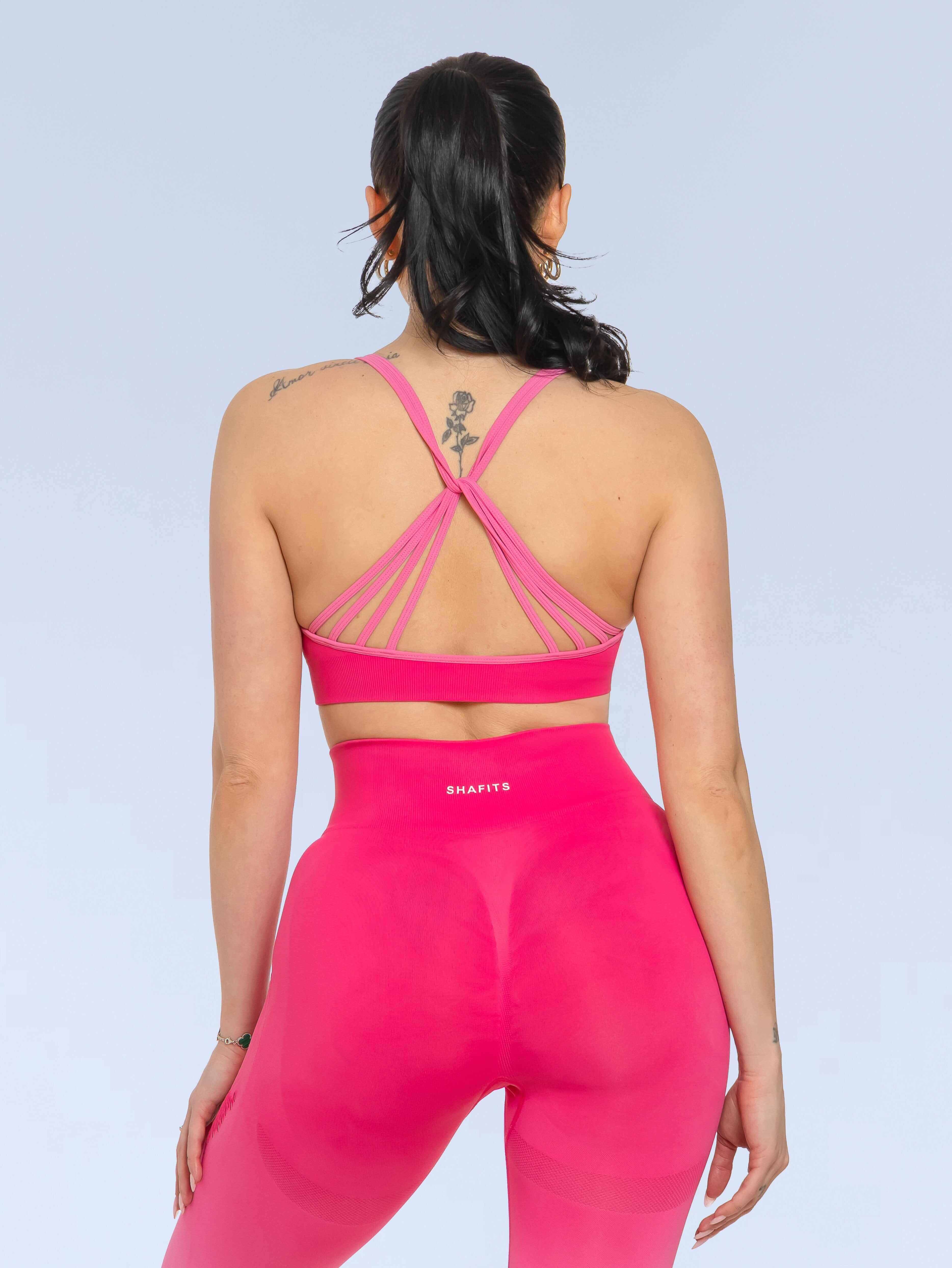 Seamless_Gradient-Colored_Sports_Bra